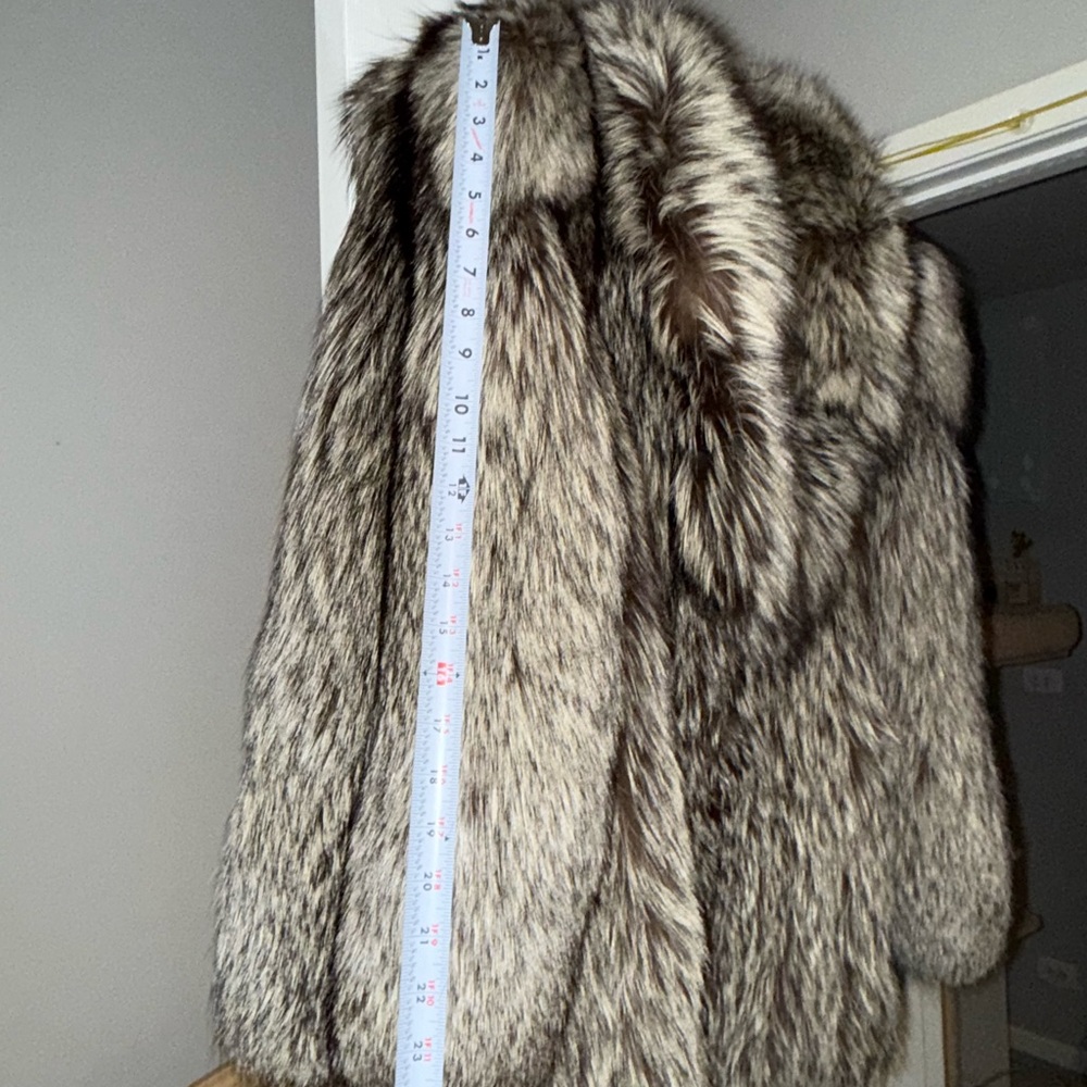 (Royal Saga Fox) Real Silver Fox Fur Coat - Picture 9 of 11